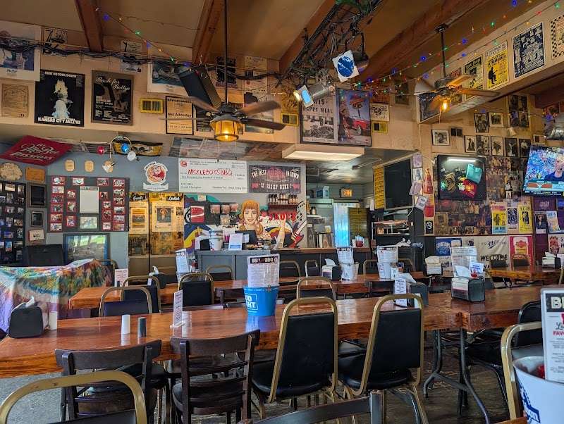 B.B.'s Lawnside BBQ