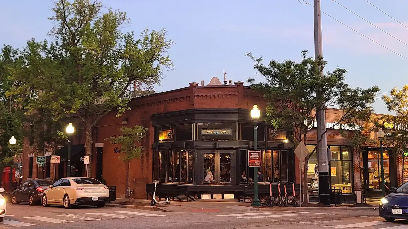 Harry's Bar & Tables